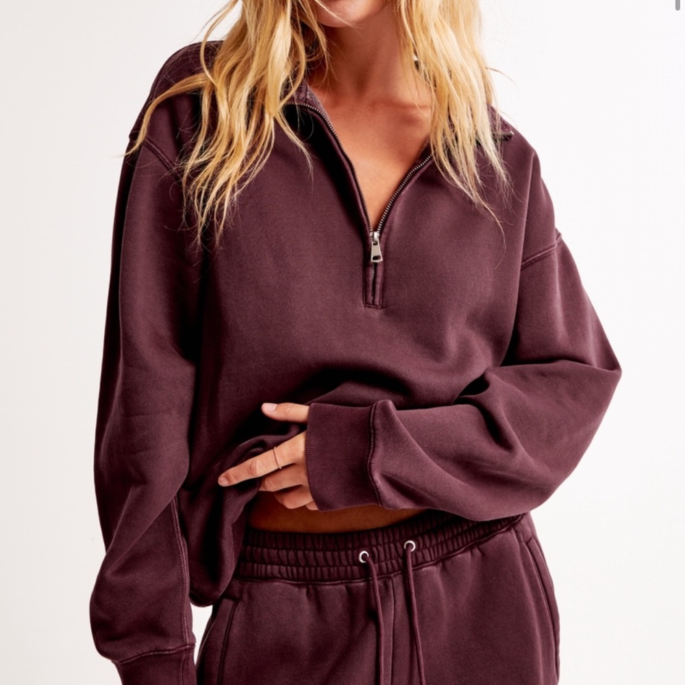 Abercrombie & Fitch Burgundy Half-Zip Hoodie